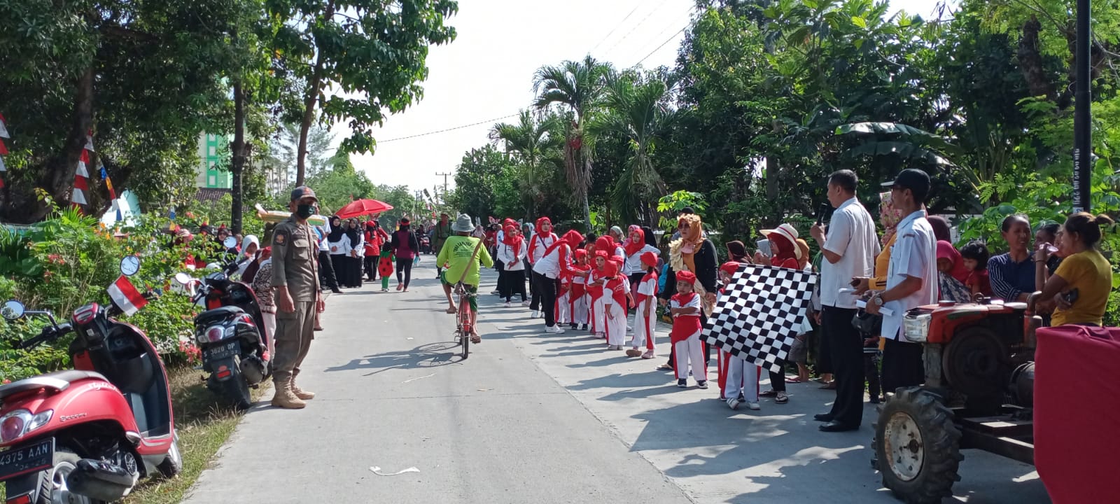 PAWAI PAKAIAN DAUR ULANG