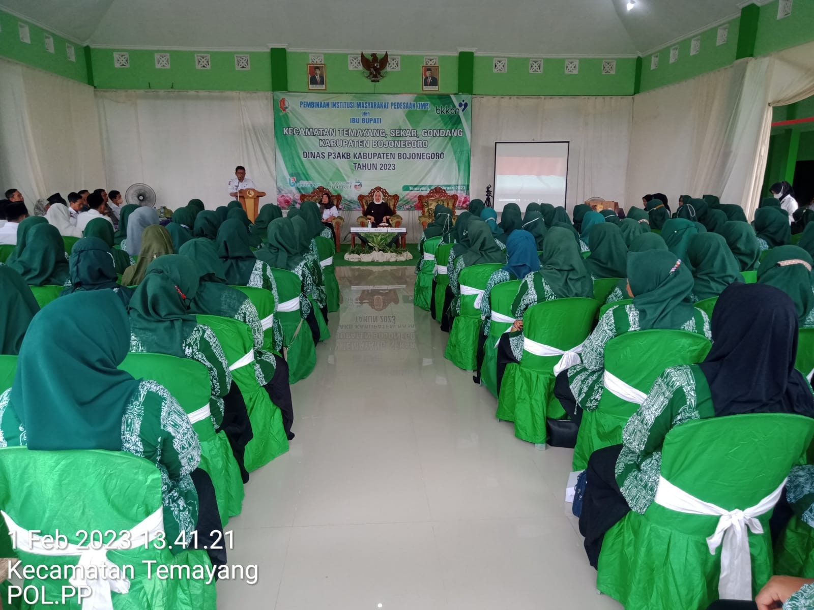 PEMBINAAN INSTTUSI MASYARAKAT
