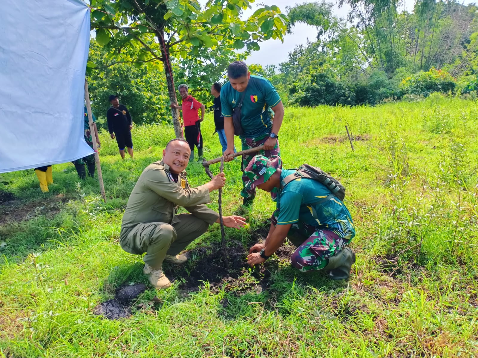Penanaman Pohon Keras dalam rangka Hari Juang TNI AD tahun 2024