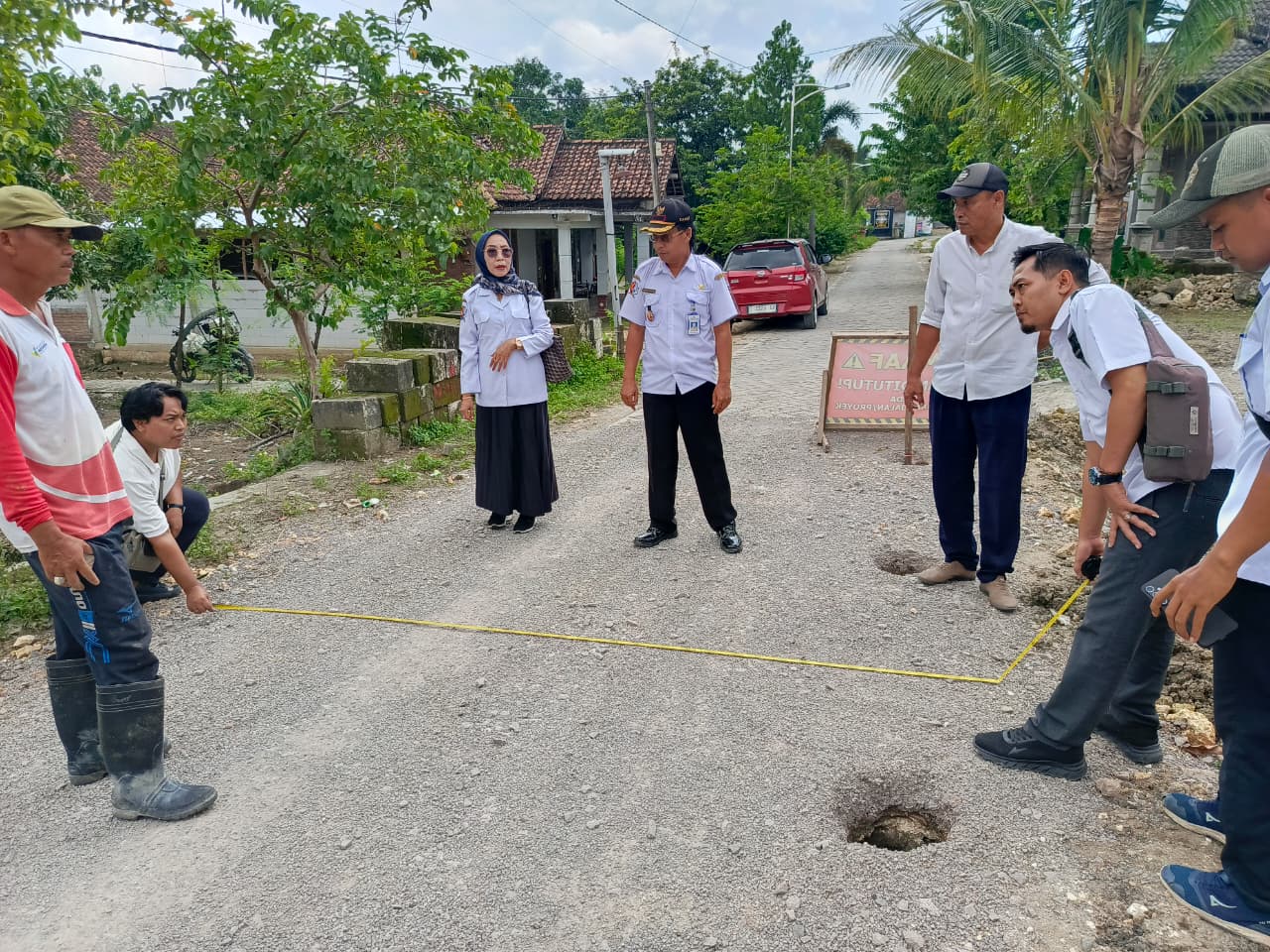 Camat Temayang Melaksanakan Monev BKKD Tahap I Tahun 2025 di Desa Jono