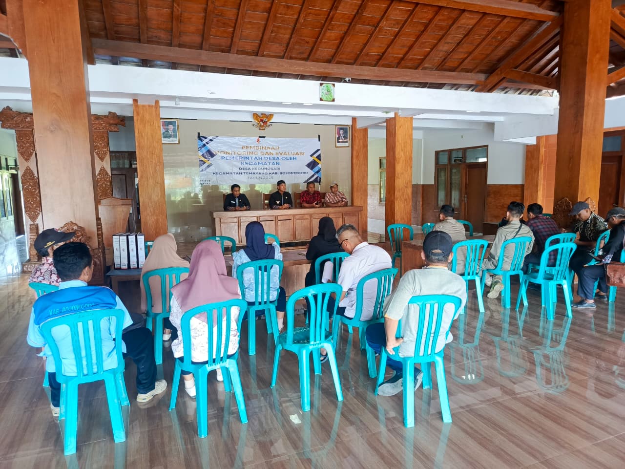 Kecamatan Temayang Laksanakan Monitoring dan Evaluasi APBDes Semester II TA 2025 di Desa Kedungsari