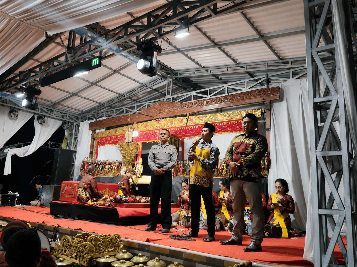 Plt. Camat Temayang Hadiri Pagelaran Wayang Thengul di Desa Kedungsari