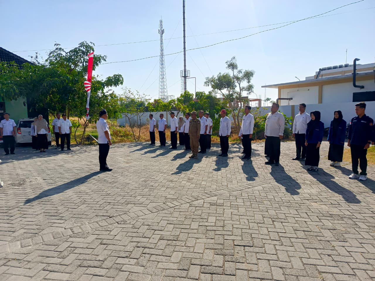 Aparatur Kecamatan Temayang Diimbau Menjadi Teladan Jelang HUT ke-81 Kemerdekaan RI