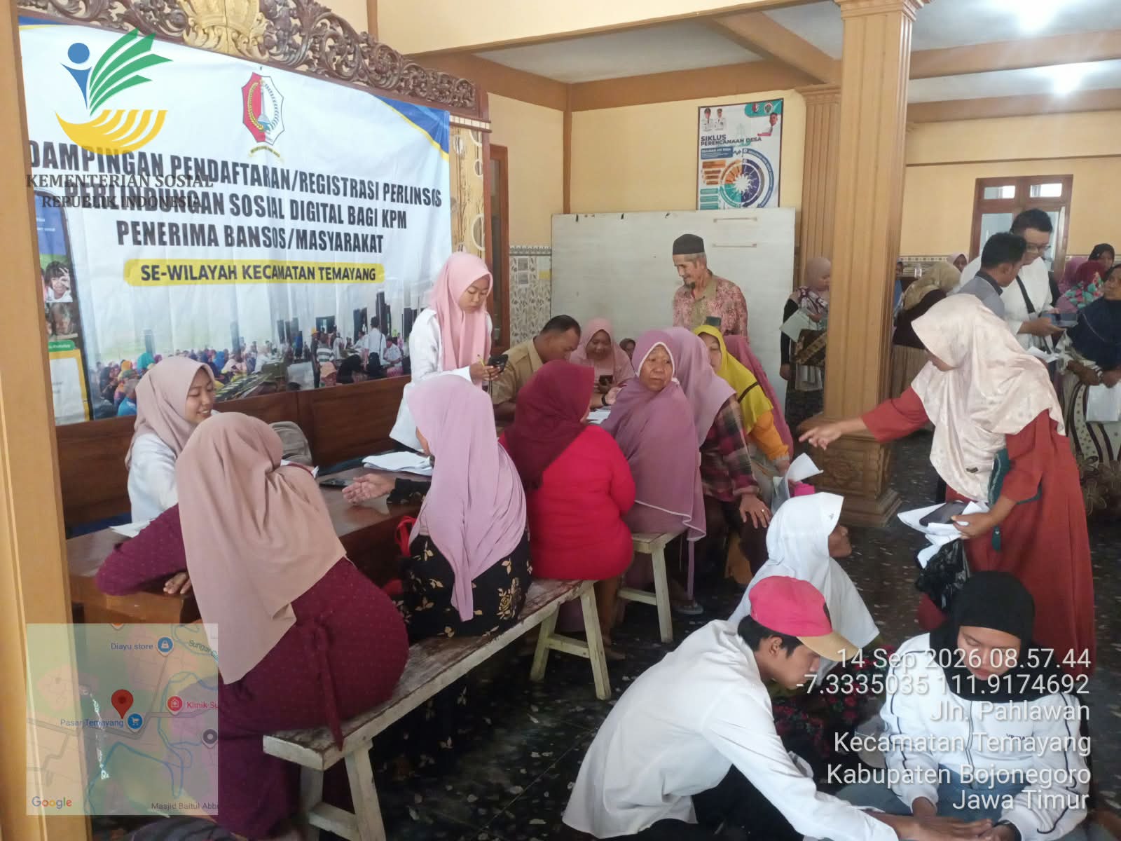 Pendampingan Registrasi Perlindungan Sosial Digital bagi KPM dan Masyarakat Kecamatan Temayang