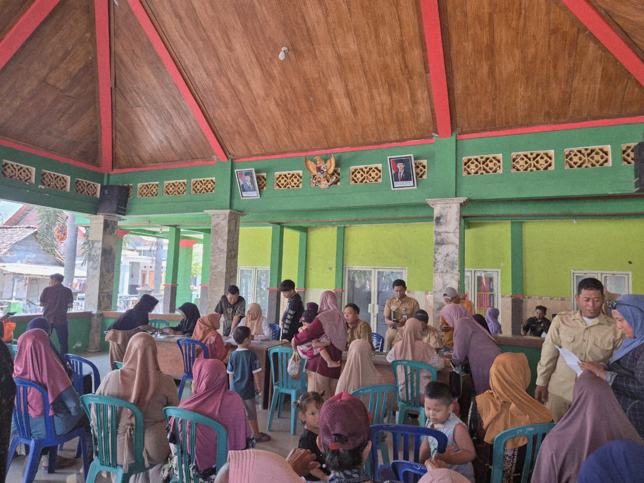 Plt. Camat Temayang Pantau Pelaksanaan Program Perlindungan Sosial di Desa Jono