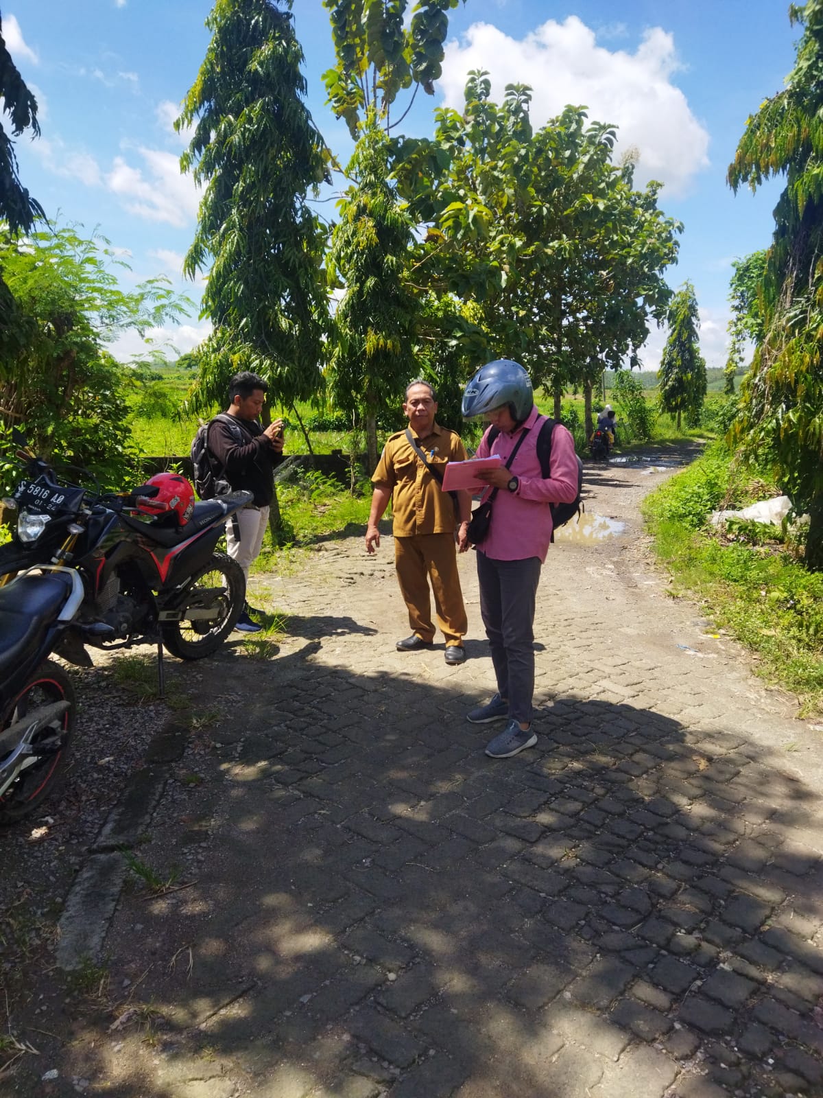 virifikasi pembangunan drainace desa bakulan tgl 10/4/2023